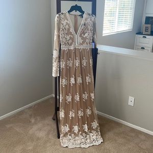 NWT LACE GOWN/DRESS